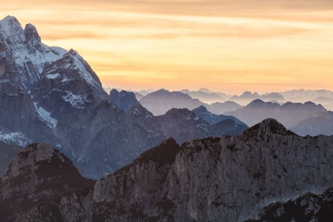 Juliaanse Alpen bij zonsondergang